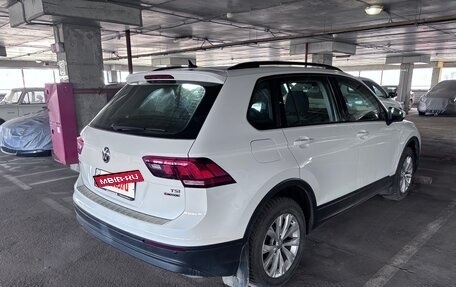 Volkswagen Tiguan II, 2017 год, 1 800 000 рублей, 4 фотография