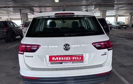 Volkswagen Tiguan II, 2017 год, 1 800 000 рублей, 12 фотография