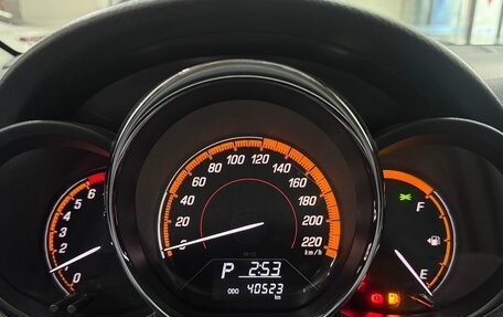 Toyota Yaris, 2021 год, 1 300 000 рублей, 8 фотография