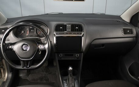 Volkswagen Polo VI (EU Market), 2015 год, 990 000 рублей, 18 фотография