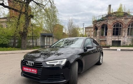 Audi A4, 2019 год, 2 000 000 рублей, 1 фотография
