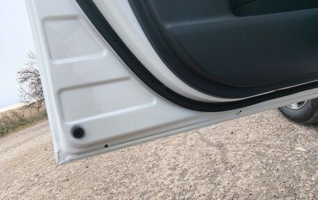 Toyota Wish II, 2013 год, 1 600 000 рублей, 17 фотография