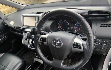 Toyota Wish II, 2013 год, 1 600 000 рублей, 29 фотография