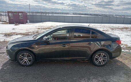 Chevrolet Cruze II, 2010 год, 499 000 рублей, 4 фотография