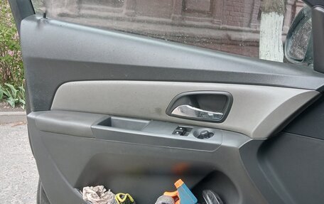 Chevrolet Cruze II, 2010 год, 499 000 рублей, 6 фотография