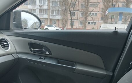 Chevrolet Cruze II, 2010 год, 499 000 рублей, 7 фотография