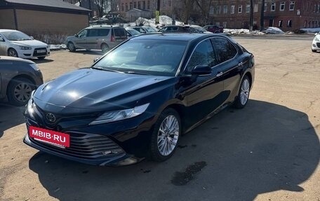 Toyota Camry, 2020 год, 3 000 000 рублей, 4 фотография