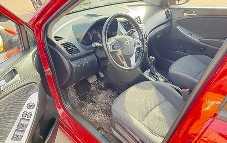 Hyundai Solaris II рестайлинг, 2016 год, 950 000 рублей, 5 фотография