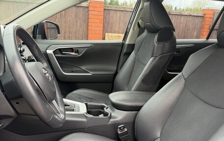 Toyota RAV4, 2020 год, 3 200 000 рублей, 8 фотография