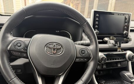 Toyota RAV4, 2020 год, 3 200 000 рублей, 11 фотография