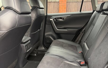 Toyota RAV4, 2020 год, 3 200 000 рублей, 7 фотография