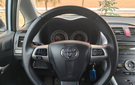Toyota Auris II, 2011 год, 1 020 000 рублей, 9 фотография
