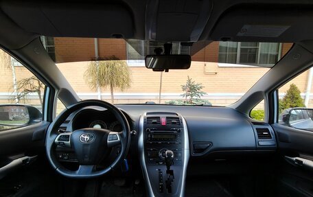 Toyota Auris II, 2011 год, 1 020 000 рублей, 10 фотография