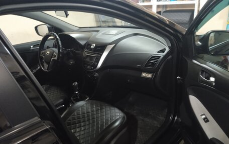 Hyundai Solaris II рестайлинг, 2016 год, 1 000 000 рублей, 14 фотография