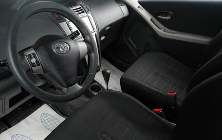 Toyota Yaris III рестайлинг, 2008 год, 579 000 рублей, 8 фотография