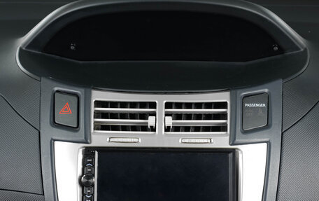 Toyota Yaris III рестайлинг, 2008 год, 579 000 рублей, 16 фотография