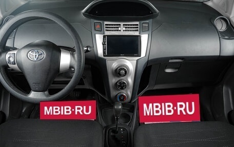 Toyota Yaris III рестайлинг, 2008 год, 579 000 рублей, 13 фотография