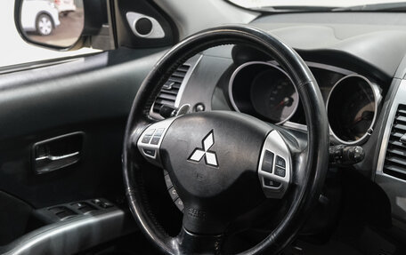 Mitsubishi Outlander III рестайлинг 3, 2008 год, 1 249 000 рублей, 17 фотография