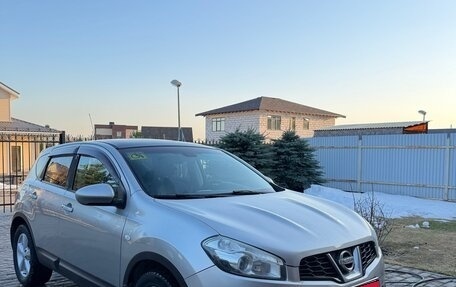 Nissan Qashqai, 2010 год, 880 000 рублей, 2 фотография