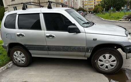 Chevrolet Niva I рестайлинг, 2004 год, 300 000 рублей, 4 фотография