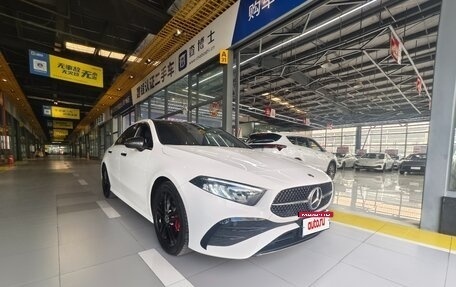 Mercedes-Benz A-Класс, 2022 год, 2 405 750 рублей, 2 фотография