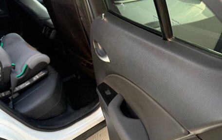 Lexus UX I, 2023 год, 4 100 000 рублей, 11 фотография