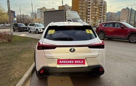 Lexus UX I, 2023 год, 4 100 000 рублей, 9 фотография