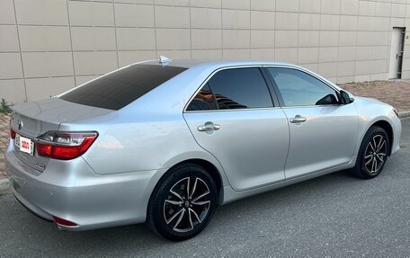 Toyota Camry, 2017 год, 2 390 000 рублей, 2 фотография