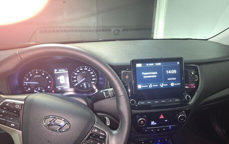 Hyundai Solaris II рестайлинг, 2021 год, 1 650 000 рублей, 3 фотография