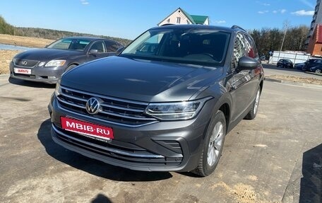 Volkswagen Tiguan II, 2021 год, 3 300 000 рублей, 3 фотография