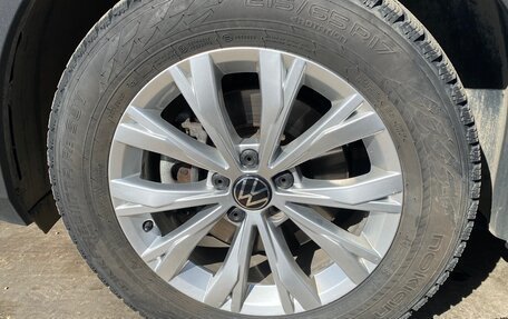 Volkswagen Tiguan II, 2021 год, 3 300 000 рублей, 20 фотография