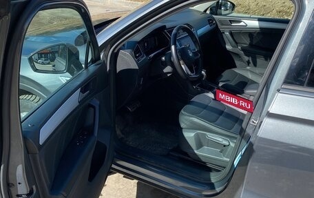 Volkswagen Tiguan II, 2021 год, 3 300 000 рублей, 14 фотография