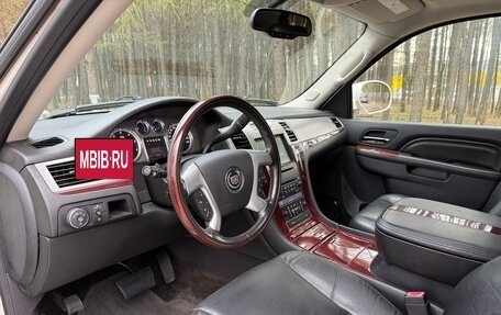 Cadillac Escalade III, 2012 год, 2 650 000 рублей, 8 фотография