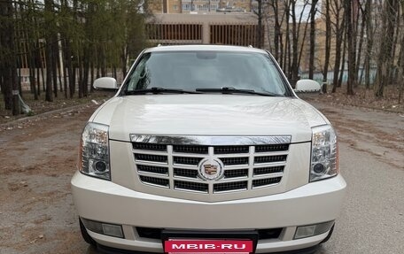 Cadillac Escalade III, 2012 год, 2 650 000 рублей, 3 фотография