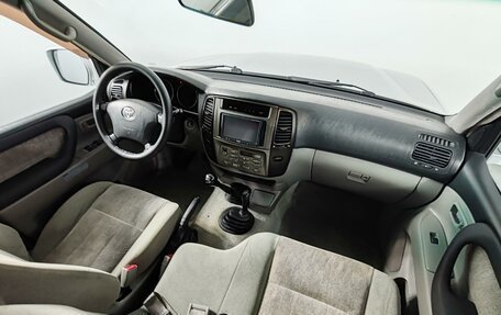 Toyota Land Cruiser 100 рестайлинг 2, 2007 год, 2 549 000 рублей, 11 фотография