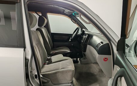 Toyota Land Cruiser 100 рестайлинг 2, 2007 год, 2 549 000 рублей, 21 фотография