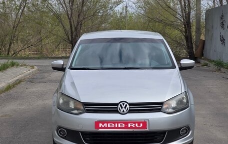 Volkswagen Polo VI (EU Market), 2011 год, 490 000 рублей, 2 фотография