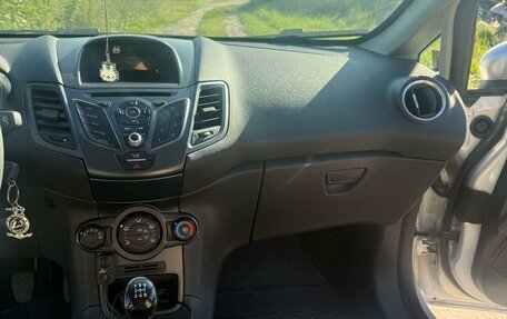 Ford Fiesta, 2016 год, 730 000 рублей, 3 фотография