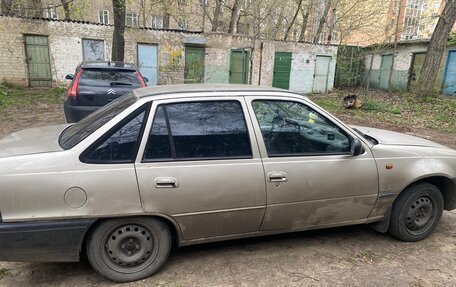 Daewoo Nexia I рестайлинг, 1998 год, 120 000 рублей, 2 фотография
