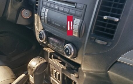 Mitsubishi Pajero IV, 2011 год, 1 750 000 рублей, 4 фотография