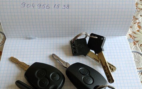 Renault Logan II, 2014 год, 700 000 рублей, 7 фотография