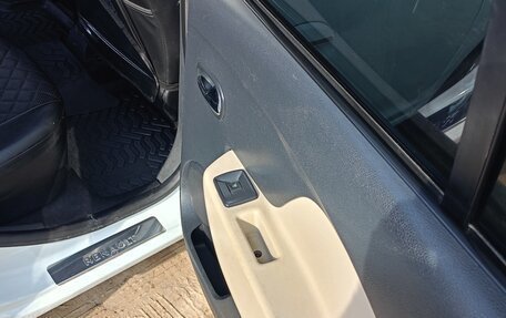 Renault Logan II, 2014 год, 700 000 рублей, 15 фотография