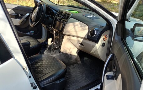 Renault Logan II, 2014 год, 700 000 рублей, 20 фотография