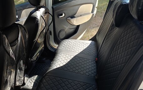 Renault Logan II, 2014 год, 700 000 рублей, 26 фотография