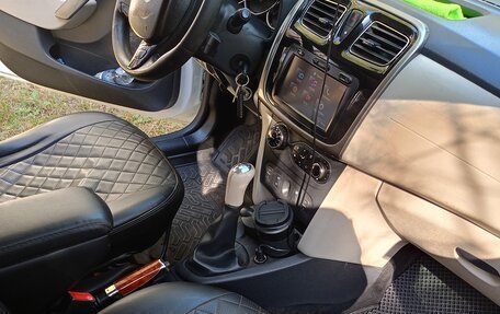 Renault Logan II, 2014 год, 700 000 рублей, 21 фотография