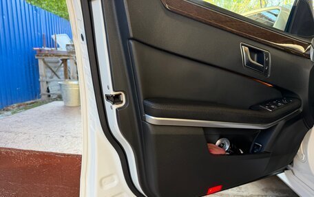 Mercedes-Benz E-Класс, 2012 год, 16 фотография