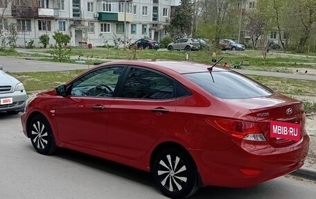 Hyundai Solaris II рестайлинг, 2011 год, 720 000 рублей, 3 фотография