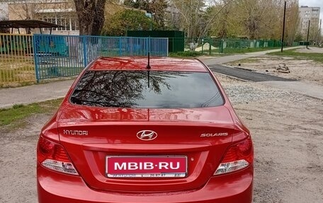 Hyundai Solaris II рестайлинг, 2011 год, 720 000 рублей, 1 фотография