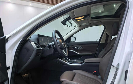 BMW 3 серия, 2023 год, 2 426 600 рублей, 9 фотография