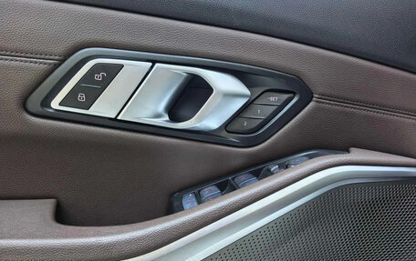 BMW 3 серия, 2023 год, 2 426 600 рублей, 15 фотография